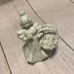 Vintage WHITE flower lady figurine